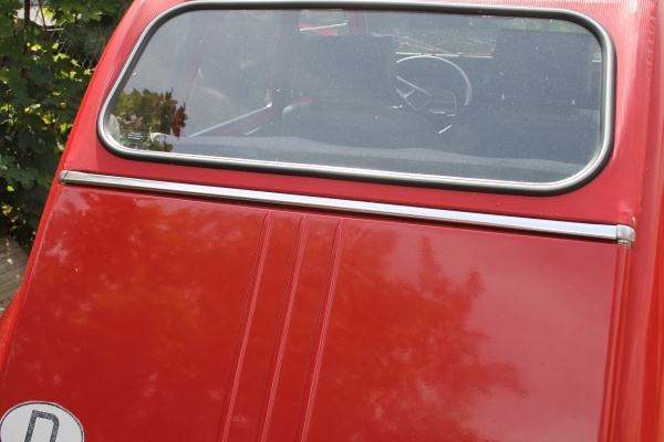 Heckklappenscharnierleiste ALU (Baguette) ohne Schriftzug, 2CV